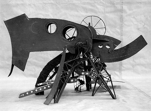 1967 - Tiluzi Colaboration Luginbuehl-Tinguely - Eisen - 50 x 90 x58 cm.jpg